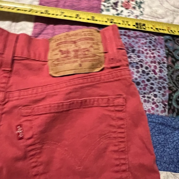 Vintage 1990’s Y2K Levi Shorts Women’s Sz 3 pink - Picture 3 of 9